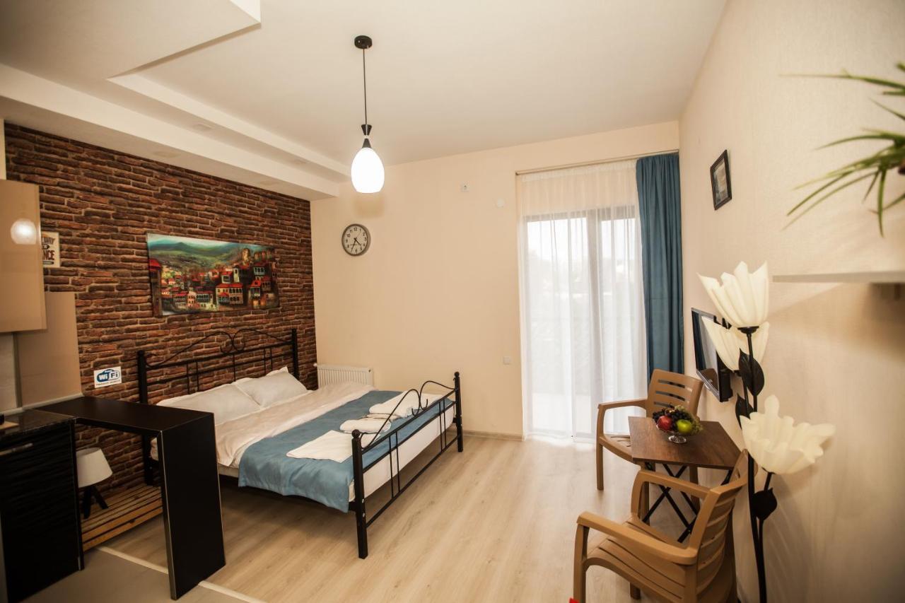 Anri'S Apartments Studio Tbilisi ภายนอก รูปภาพ